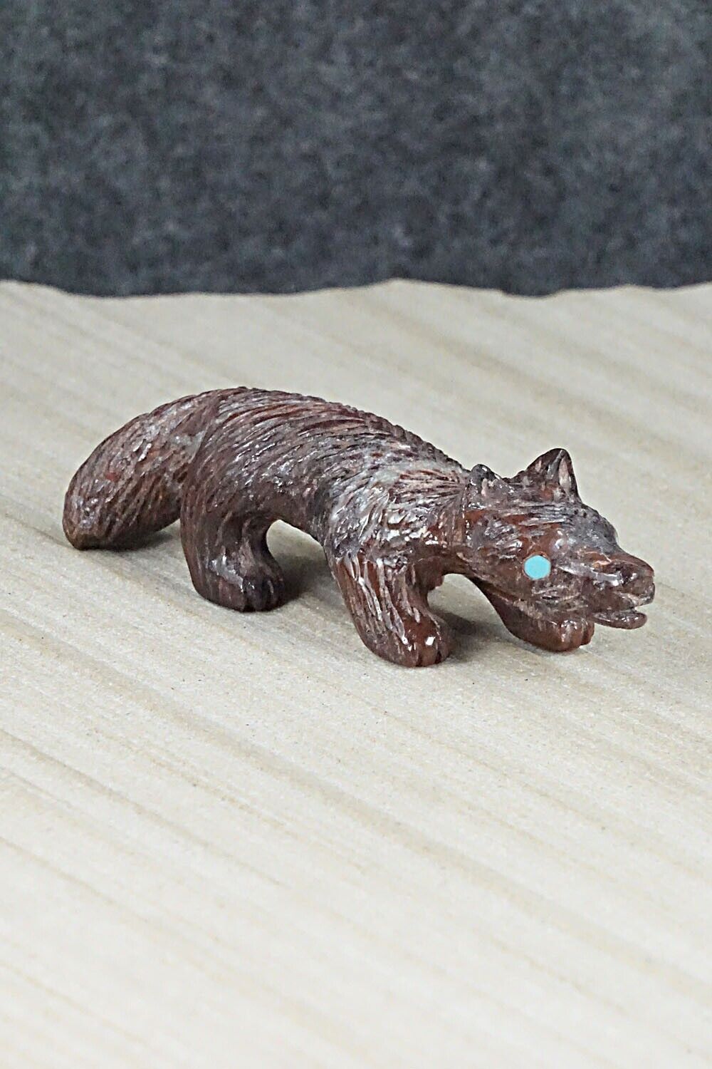 Wolf Zuni Fetish Carving - Sly Walela