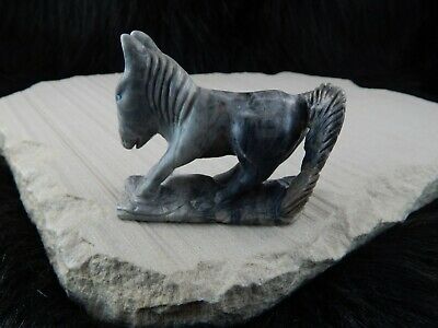 Horse Zuni Fetish Carving - Calvin Weeka - High Lonesome Trading