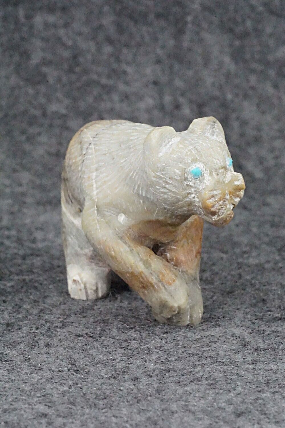 Mountain Lion Zuni Fetish Carving - Wilfred Cheama