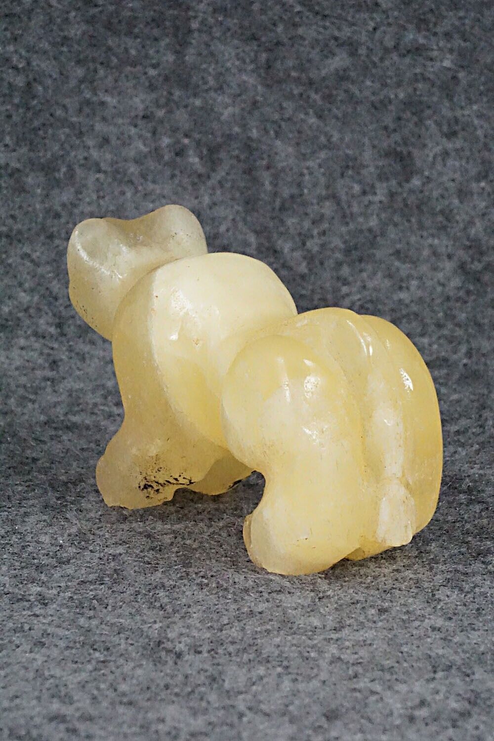 Mountain Lion Zuni Fetish Carving - Jon Quam