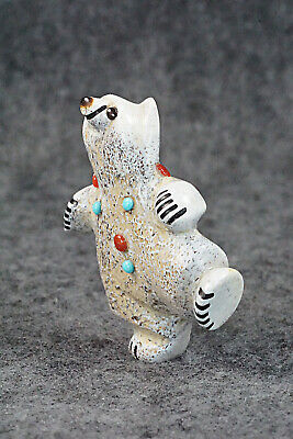 Bear Zuni Fetish Carving - Claudia Peina