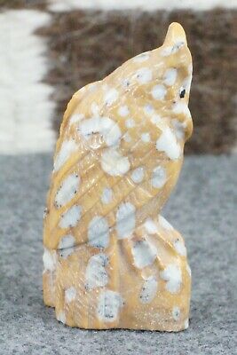 Owl Zuni Fetish Carving - Derrick Kaamasee