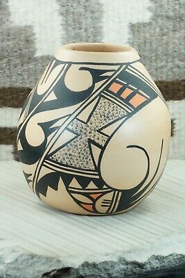 Hopi Pottery - D. Tsiny