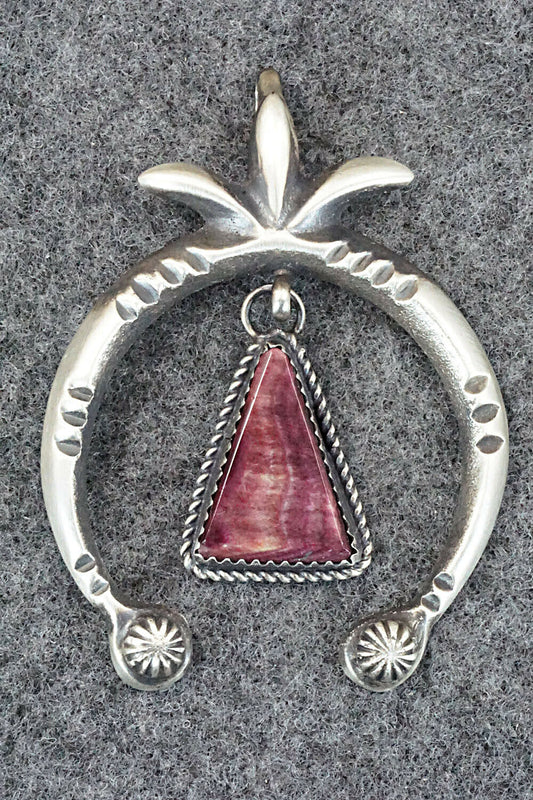 Spiny Oyster and Sterling Silver Naja Pendant - Martha Cayatineto