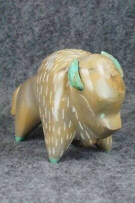 Buffalo Zuni Fetish Carving - Enrike Leekya