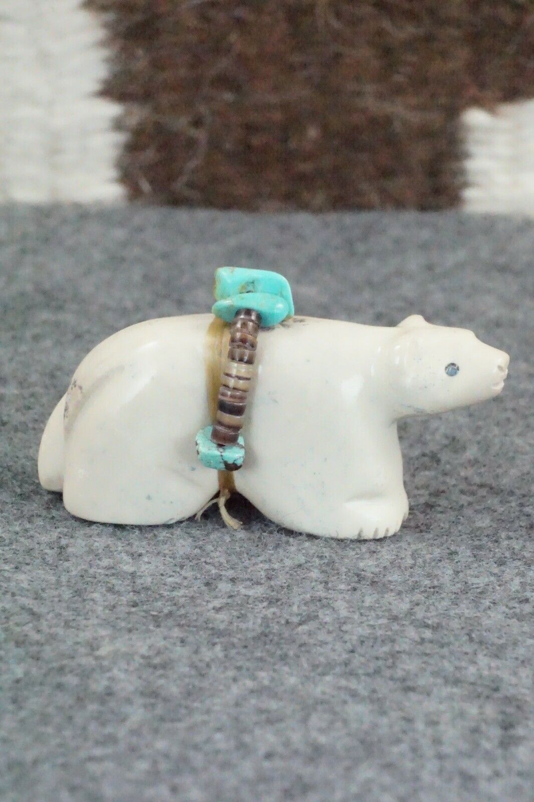 Bear Zuni Fetish Carving - Daisy Natewa