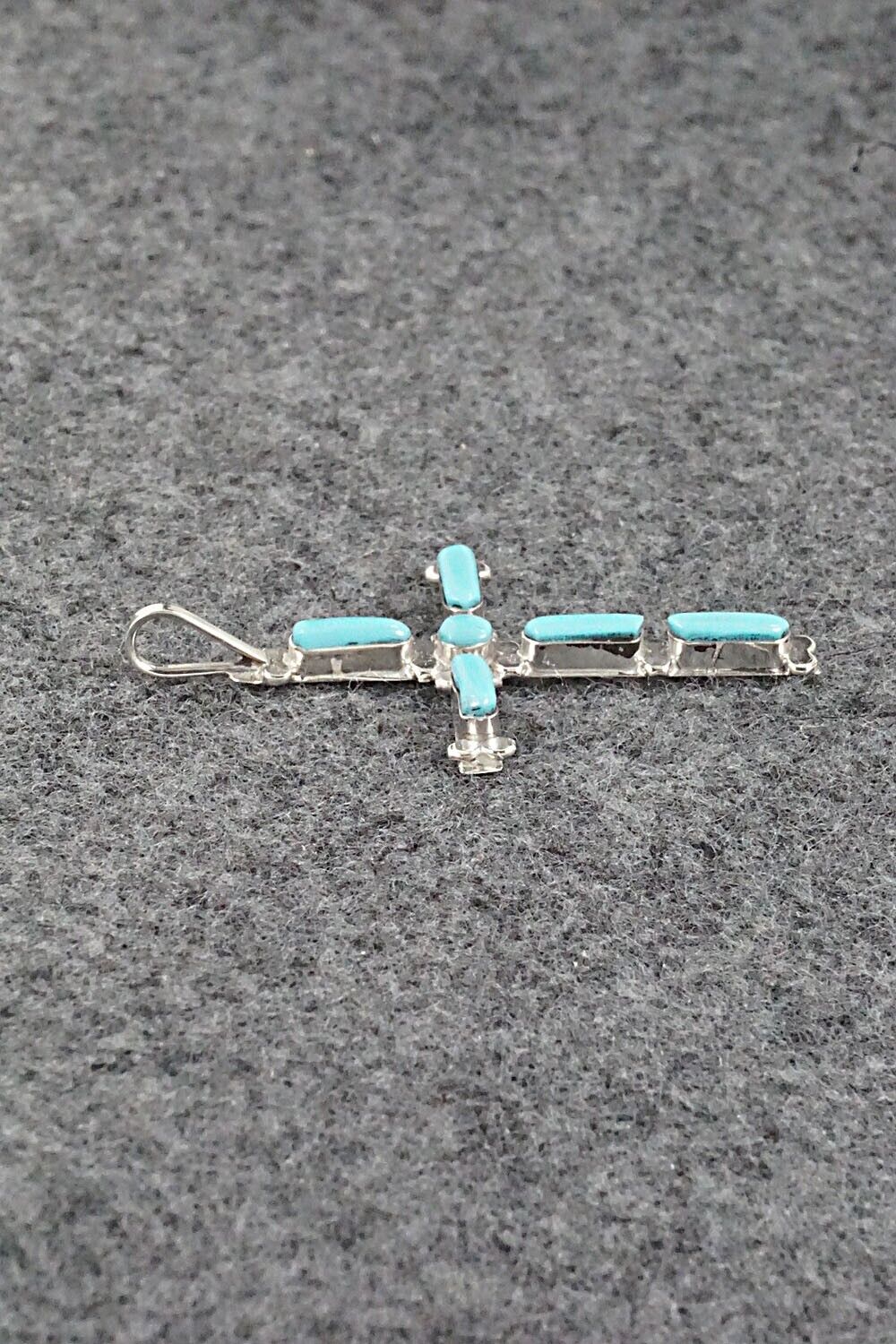 Turquoise & Sterling Silver Pendant - Roberto Martinez