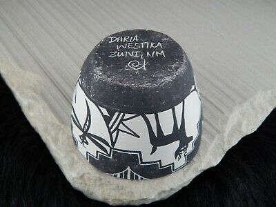 Zuni Pottery - Darla Westika - Zuni Handmade Pottery - Native American - High Lonesome Trading