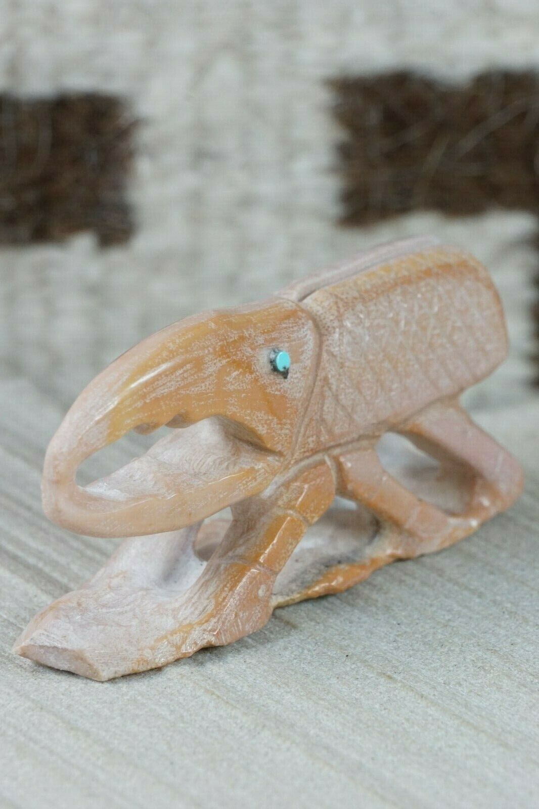 Beetle Zuni Fetish Carving - Derrick Kaamasee - High Lonesome Trading