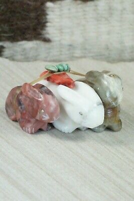 Rabbit Zuni Fetish Carving - Daisy Natewa