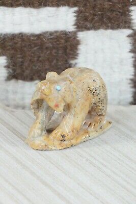 Bear Zuni Fetish Carving - Derrick Kaamasee