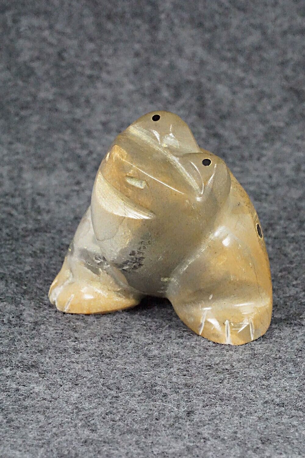 Frog Zuni Fetish Carving - Enrike Leekya