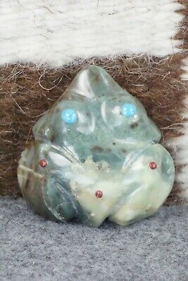 Frog Zuni Fetish Carving - Gordon Poncho