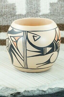 Hopi Pottery - D. Tsiny