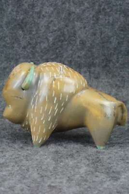 Buffalo Zuni Fetish Carving - Enrike Leekya
