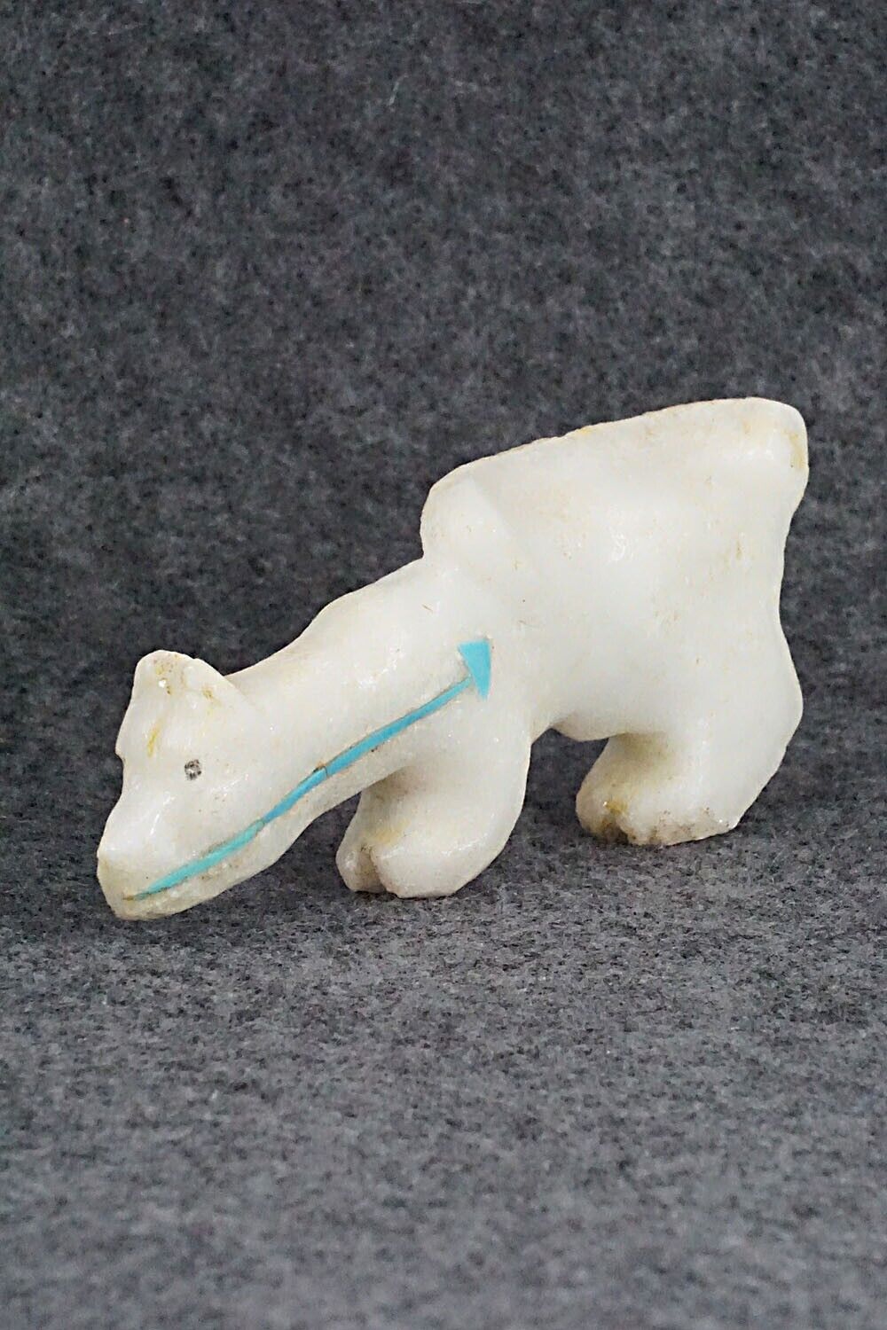 Mountain Lion Zuni Fetish Carving - Kevin Quam