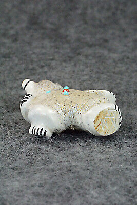 Bear Zuni Fetish Carving - Claudia Peina
