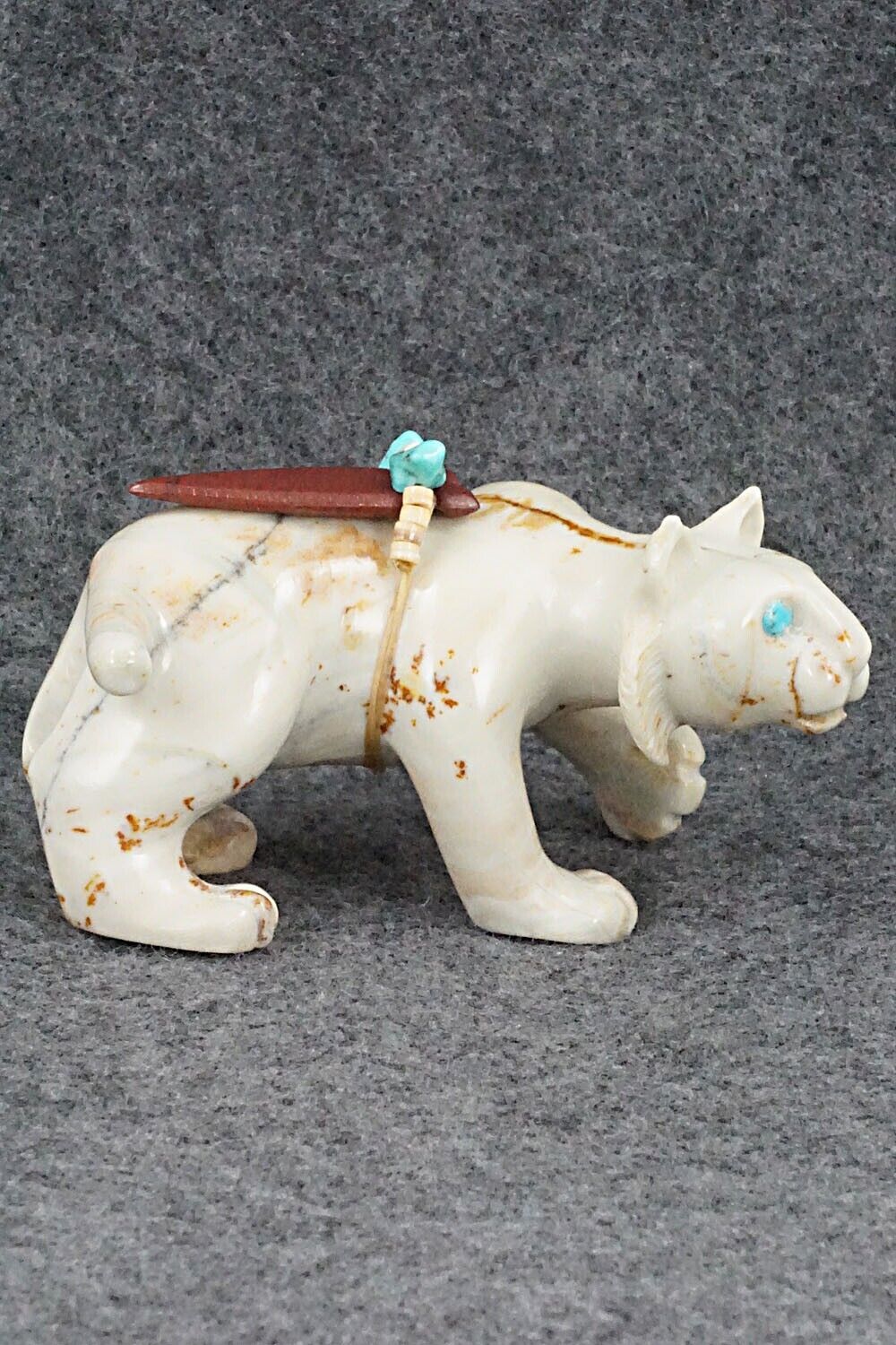 Bobcat Zuni Fetish Carving - Albert Eustace