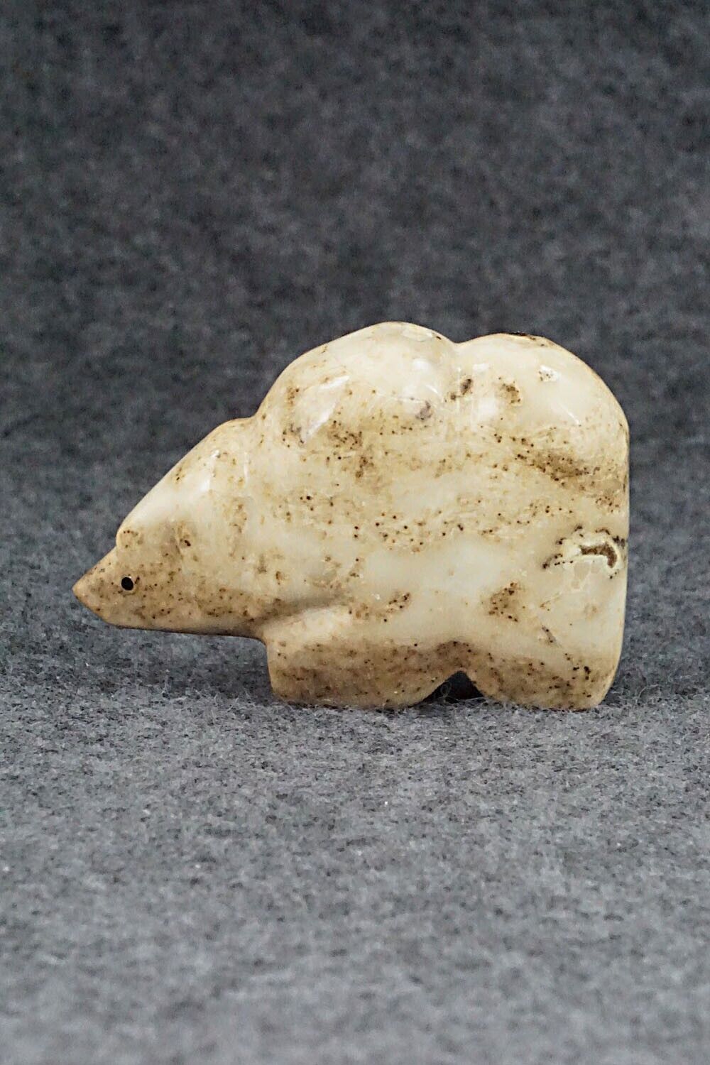 Bear Zuni Fetish Carving - Ed Lementino
