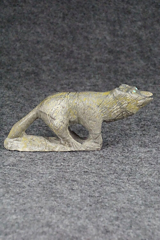 Wolf Zuni Fetish Carving - Calvin Weeka