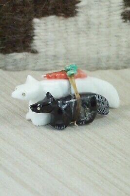 Wolf Zuni Fetish Carving - Daisy Natewa