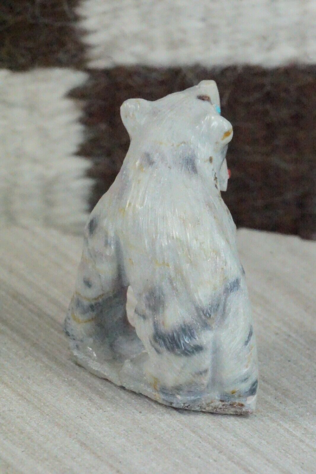Bear Zuni Fetish Carving - Derrick Kaamasee