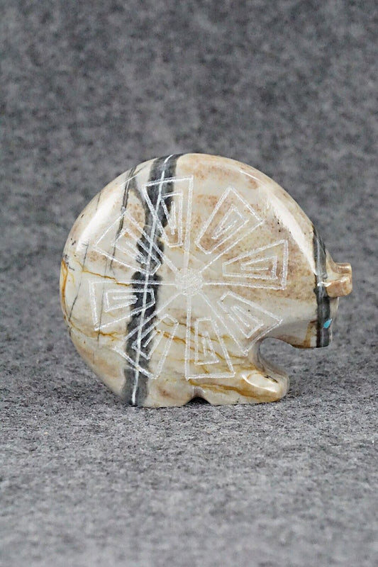 Bear Zuni Fetish Carving - Shannon Calavaza