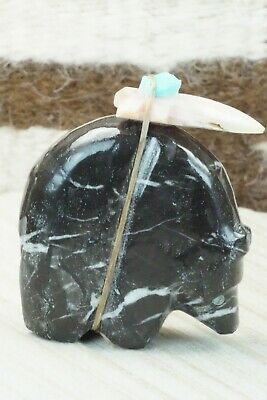 Bear Zuni Fetish Carving - Ariane Quam