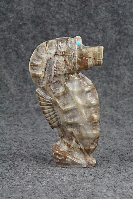 Seahorse Zuni Fetish Carving - Carlton Kaamasee