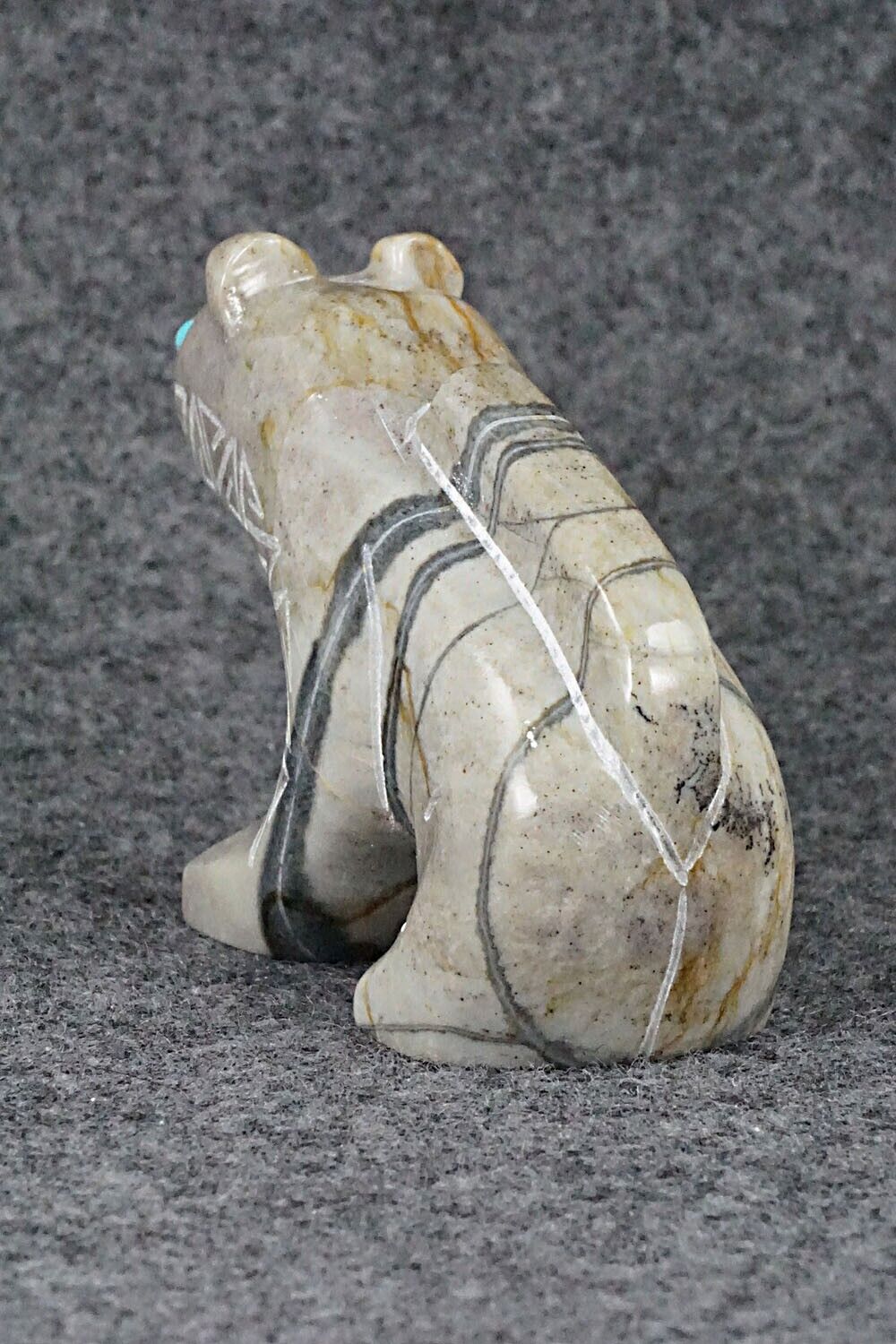 Mountain Lion Zuni Fetish Carving - Shannon Calavaza