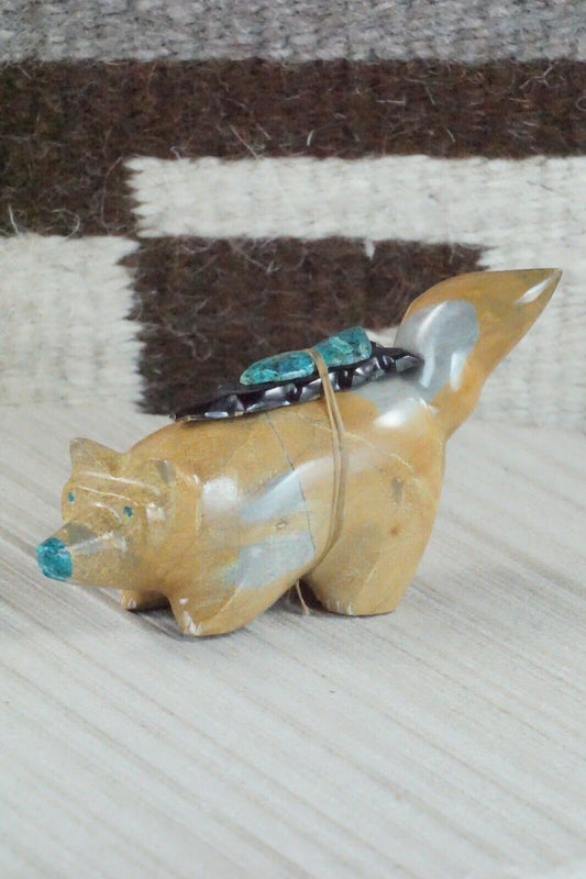 Wolf Zuni Fetish Carving - Enrike Leekya