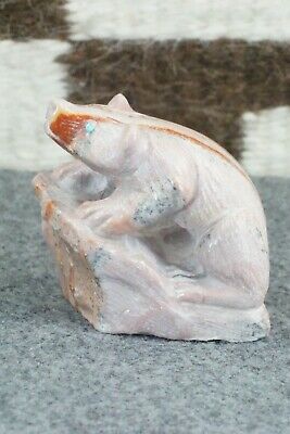 Badger Zuni Fetish Carving - Derrick Kaamasee
