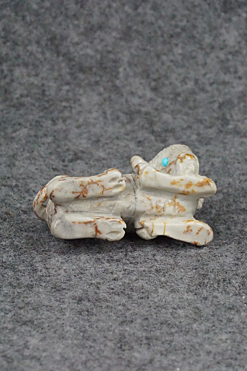 Bull Zuni Fetish Carving - Wilfred Cheama