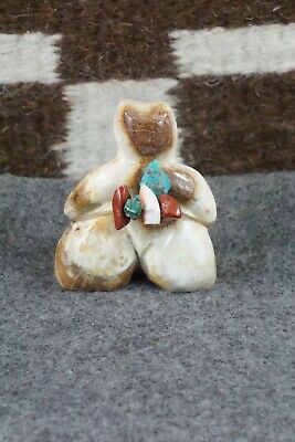 Bear Zuni Fetish Carving - Ariane Quam