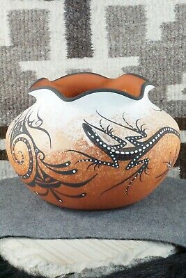 Zuni Pottery - Deldrick Cellicion