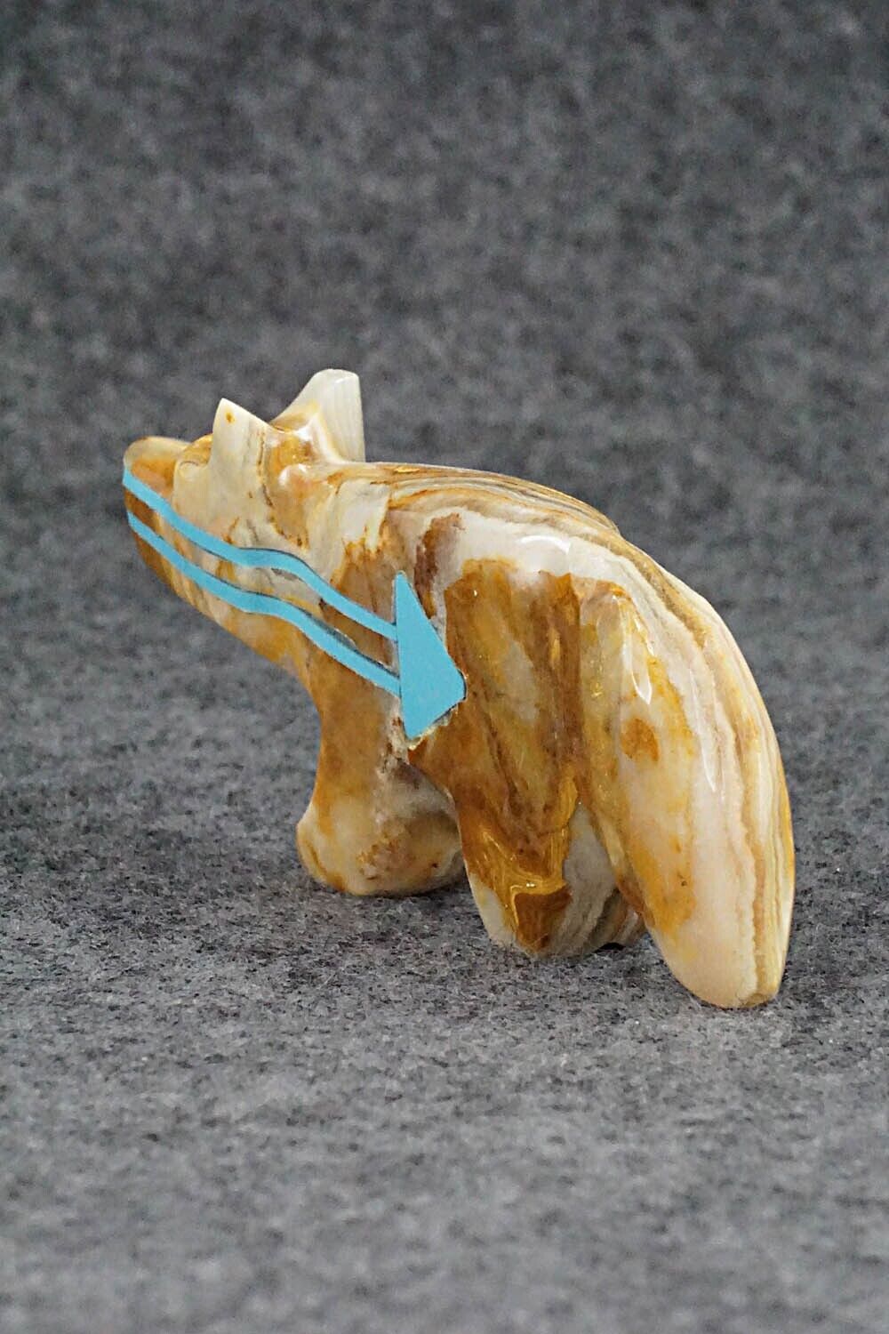 Wolf Zuni Fetish Carving - Rodney Laiwakete