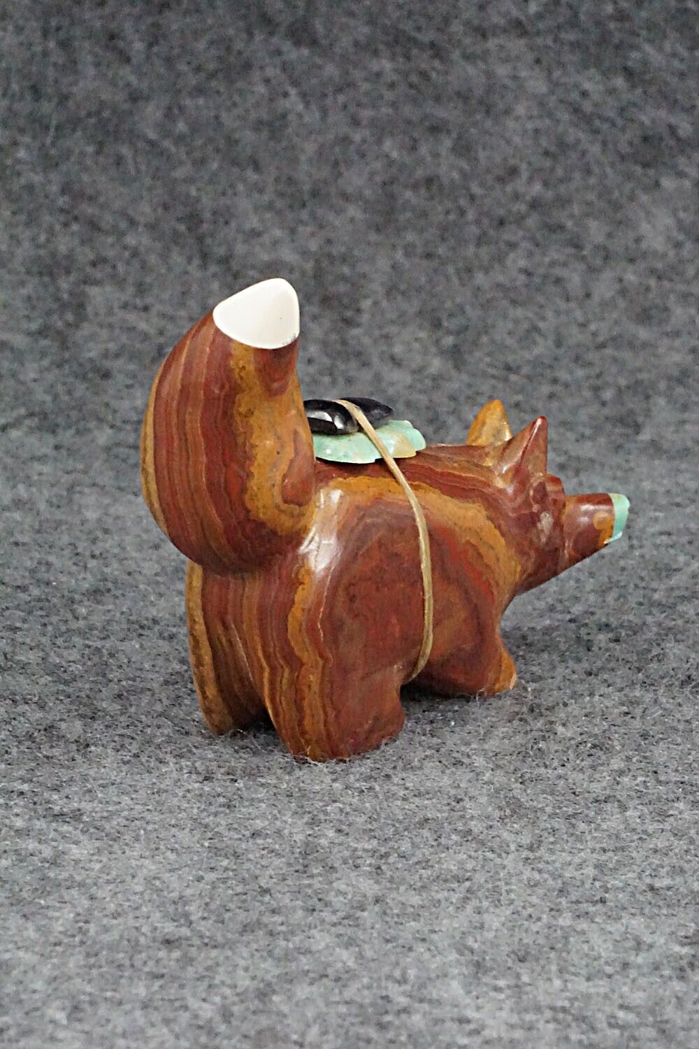 Wolf Zuni Fetish Carving - Enrike Leekya