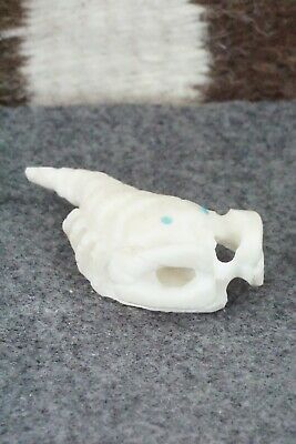 Scorpion Zuni Fetish Carving - Derrick Kaamasee