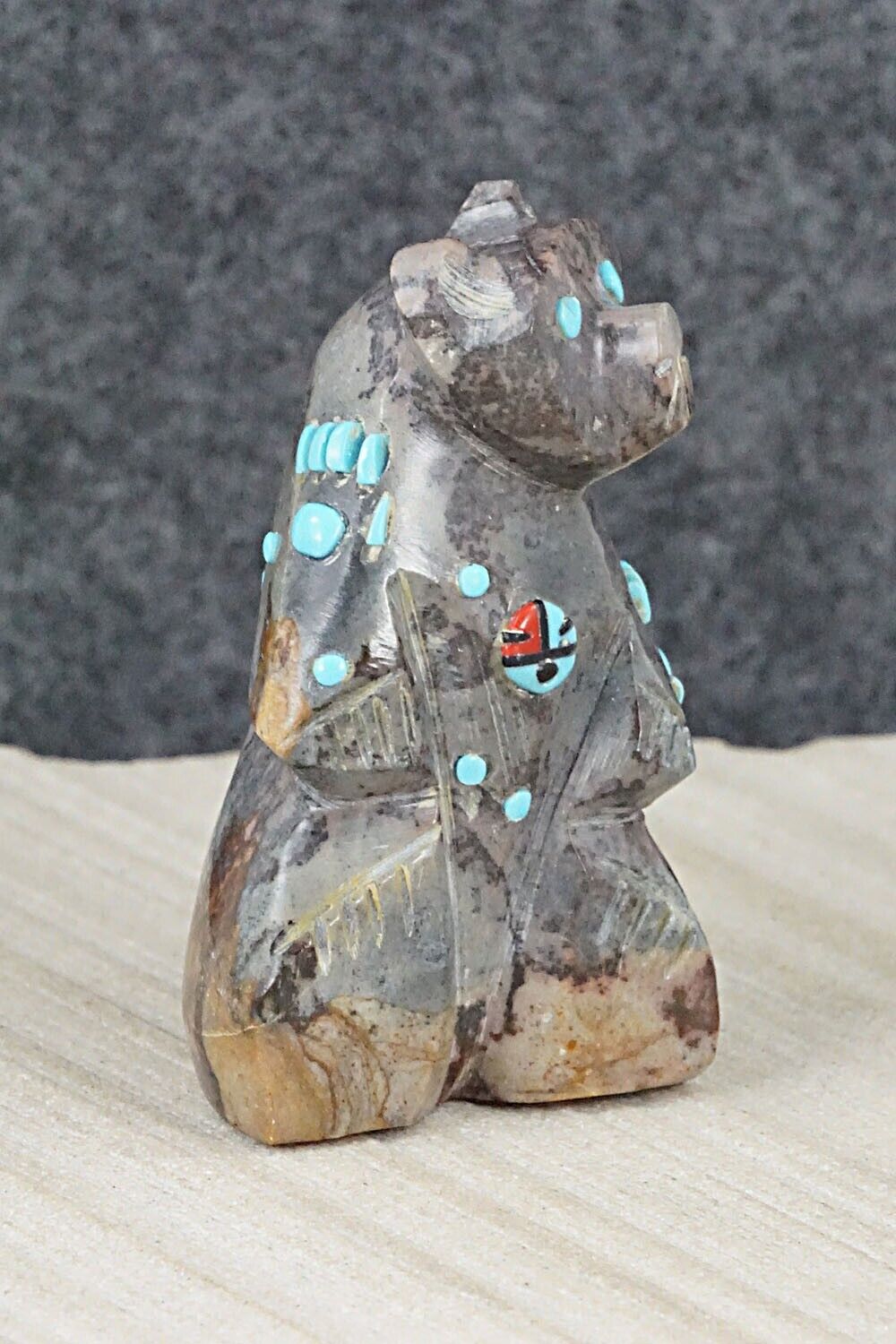 Bear Zuni Fetish Carving - Danette Laate