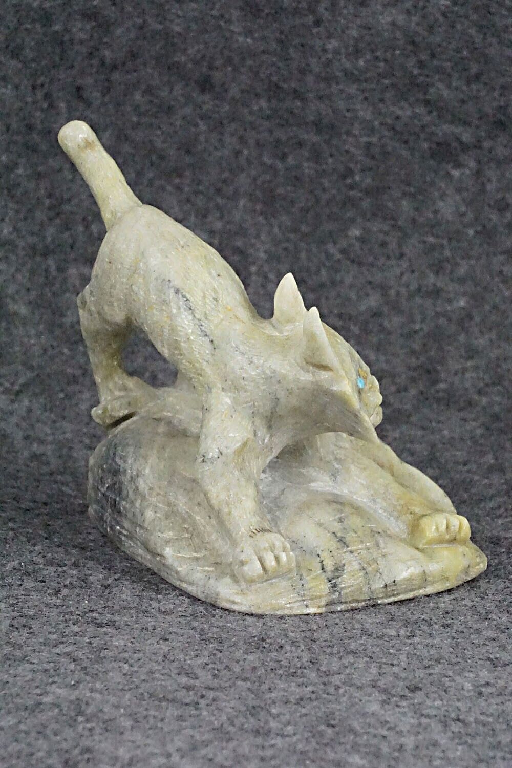 Bobcat Zuni Fetish Carving - Dan Quam