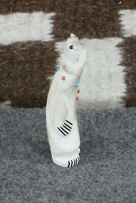 Bear Zuni Fetish Carving - Claudia Peina