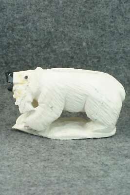 Bear Zuni Fetish Carving - Derrick Kaamasee