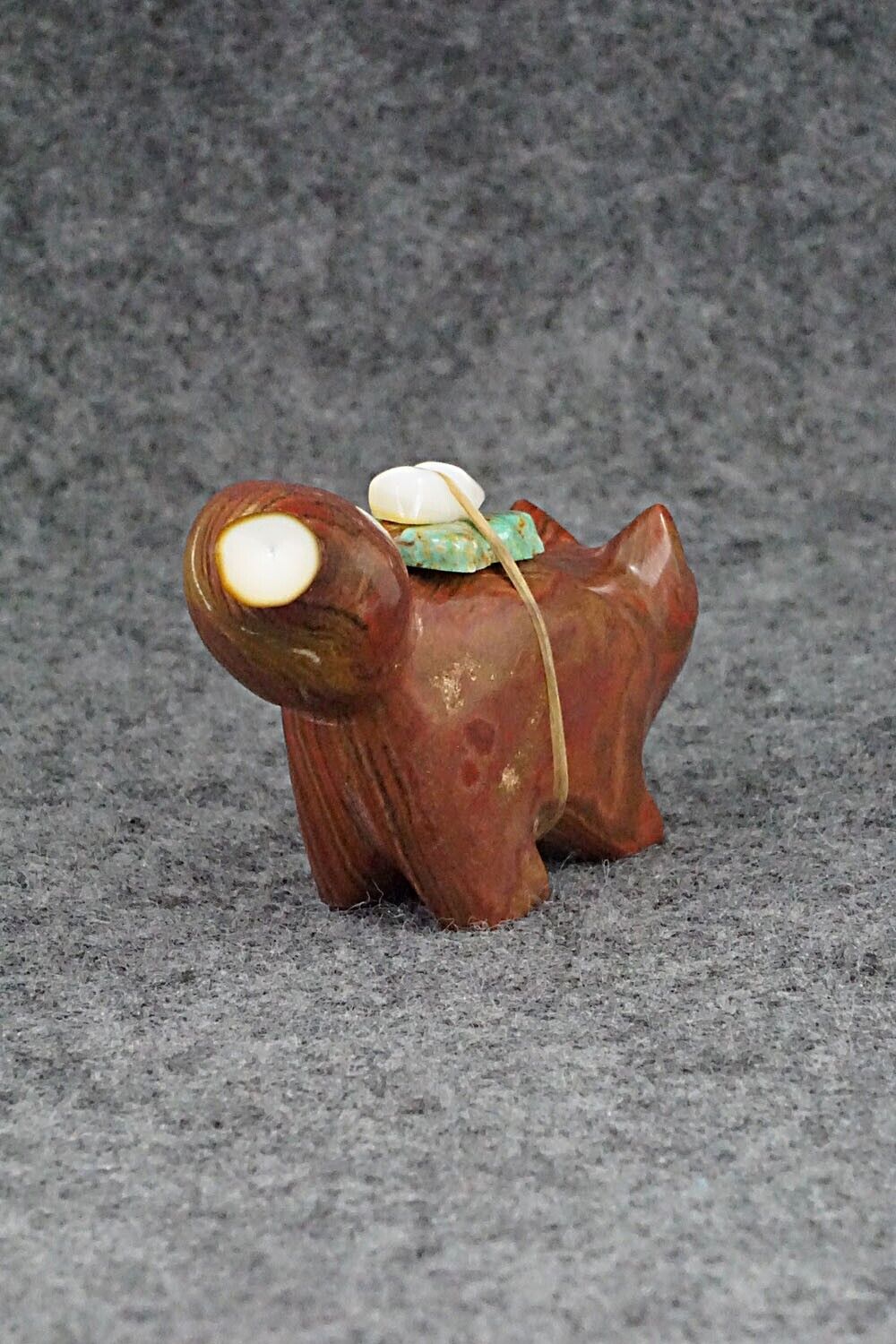Wolf Zuni Fetish Carving - Enrike Leekya