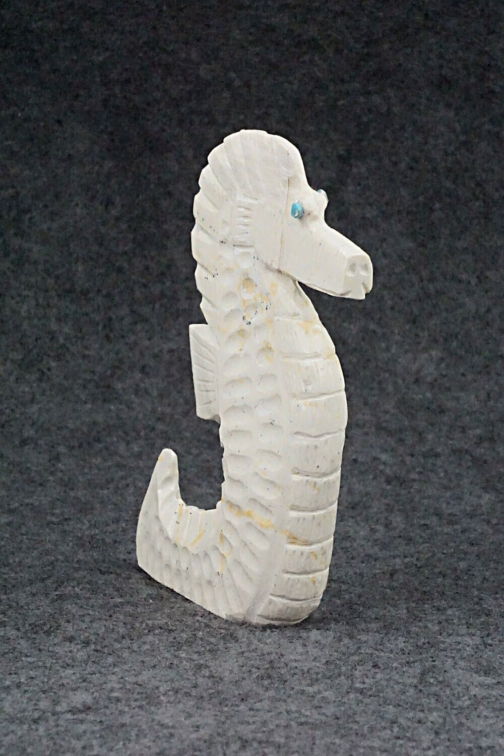 Seahorse Zuni Fetish Carving - Derrick Kaamasee