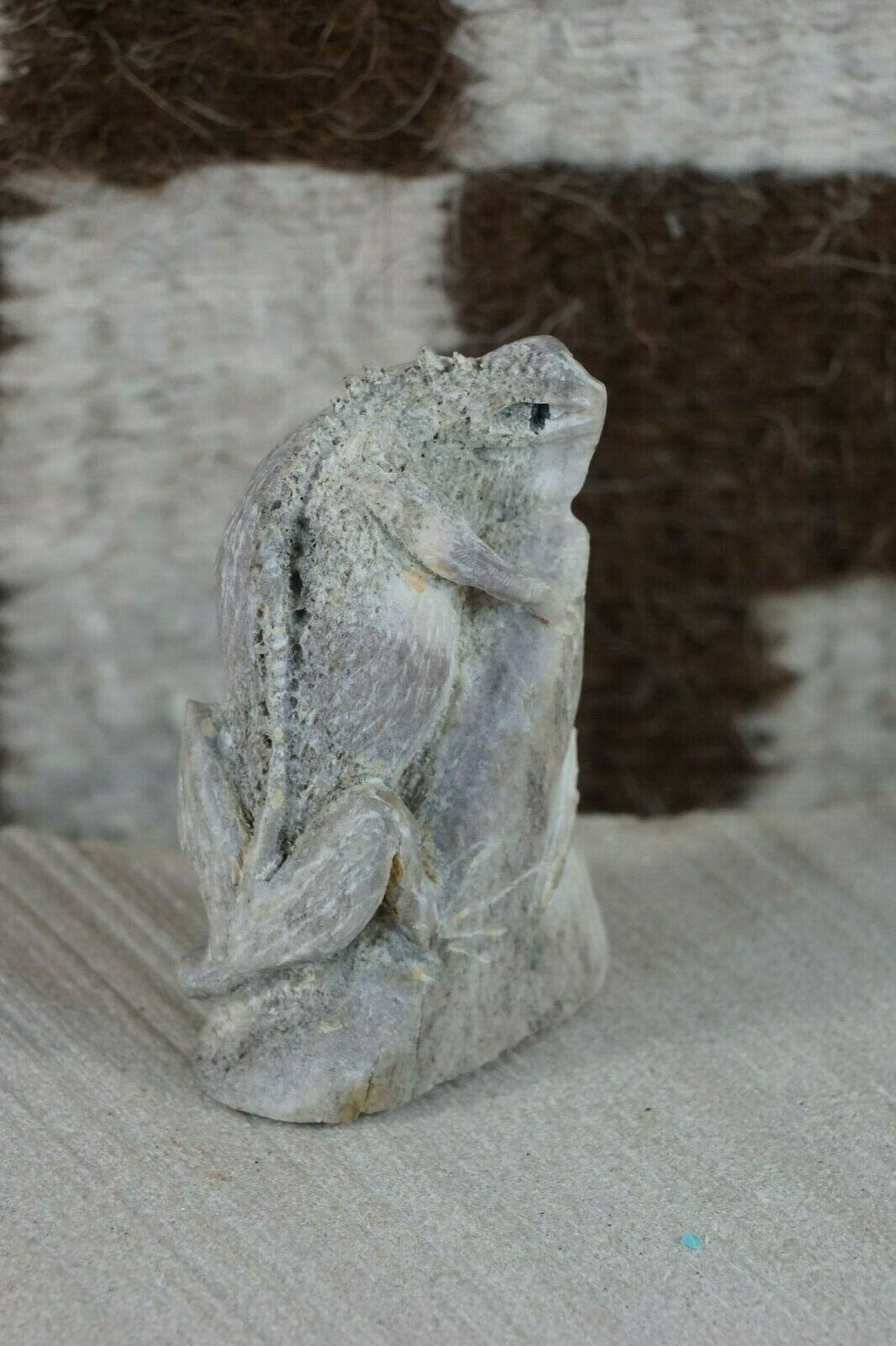 Iguana Zuni Fetish Carving - Lewis Malie - High Lonesome Trading