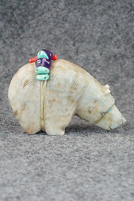 Bear Zuni Fetish Carving - Paulette Quam
