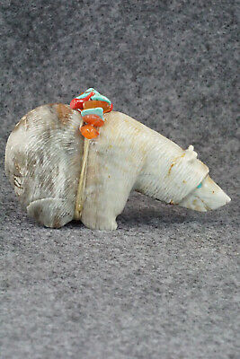 Bear Zuni Fetish Carving - Paulette Quam