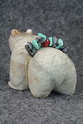 Bear Zuni Fetish Carving - Paulette Quam