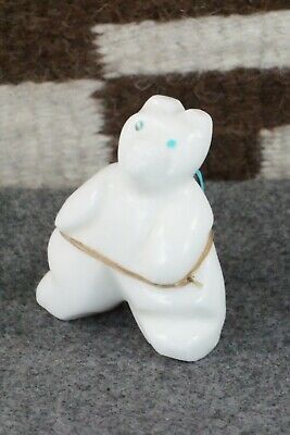 Bear Zuni Fetish Carving - Ariane Quam