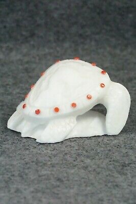 Turtle Zuni Fetish Carving - Derrick Kaamasee